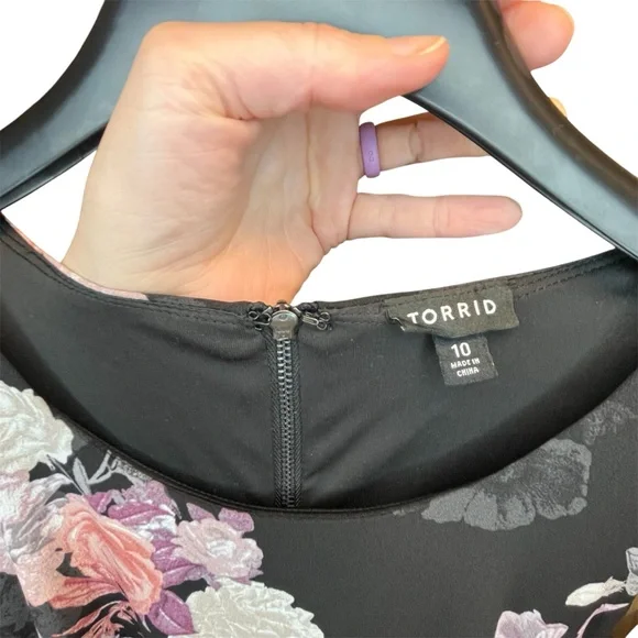 Torrid Georgette Floral Maxi Dress Romantic, Feminine, Formal, Dressy, Wedding - Picture 9 of 12